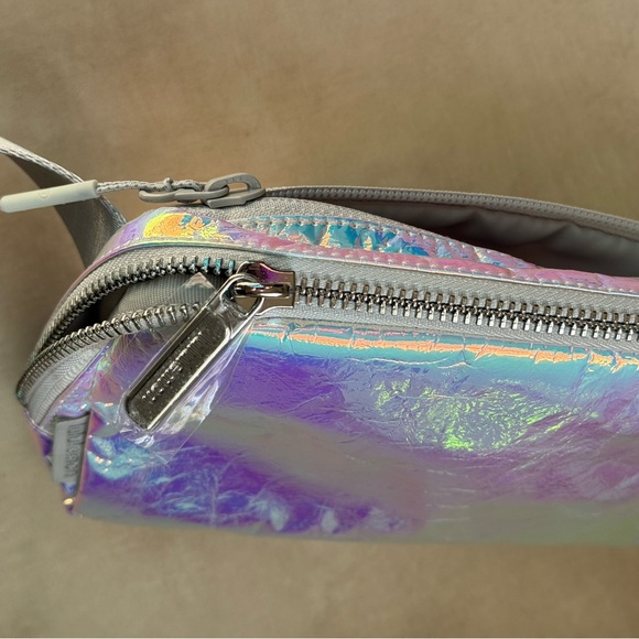 Lululemon iridescent everywhere bag 1 L - NEW - Picture 8 of 10
